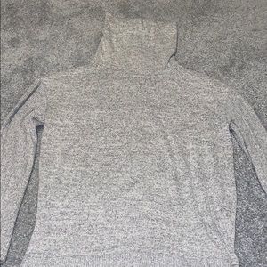 Nice turtleneck sweating with cute arm design